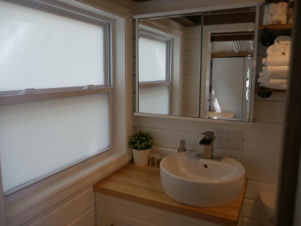Hygge Tiny Home HUE-gah Leeds Bagian luar foto