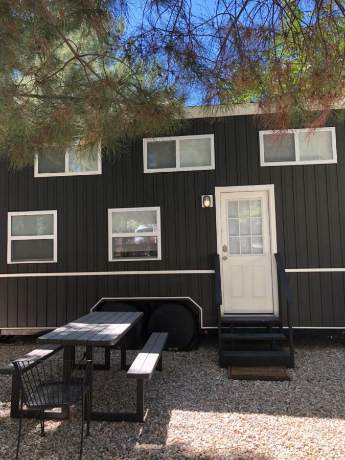 Hygge Tiny Home HUE-gah Leeds Bagian luar foto